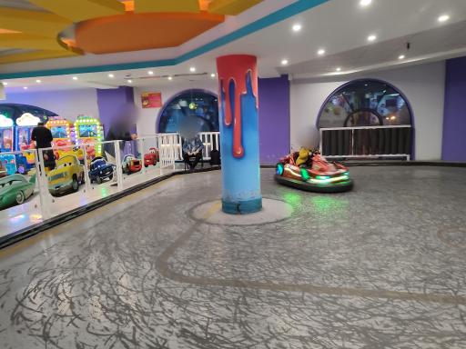 عکس شهربازی هایپرلند