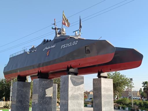 عکس تنديس كشتي شهيد سليماني