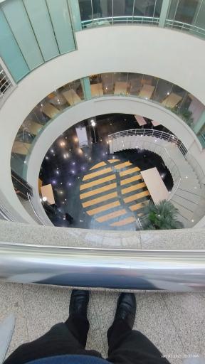 عکس مرکز همایش سازمان مدیریت صنعتی