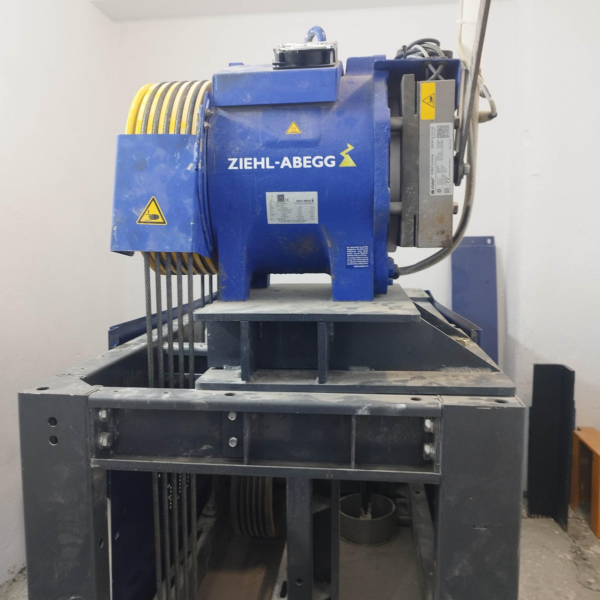 عکس کاسپین اسانبر پارس