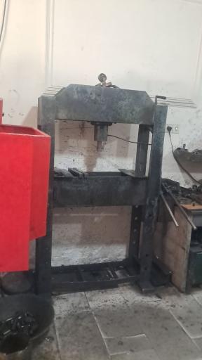 عکس تراشکاری و جوش آرگون ۱۱۰