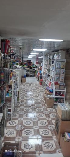 عکس شهر کتاب فرهنگیان نسیم شهر (رضاپور)