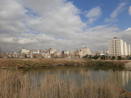 عکس دریاچه آبی فروزان