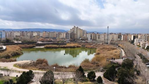 دریاچه آبی فروزان