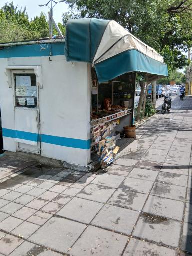 عکس دکه روزنامه فروشی و اغذیه