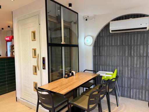 عکس حلیم نیشابوری بامداد (شعبه کلاهدوز)