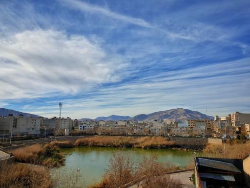 عکس دریاچه آبی فروزان