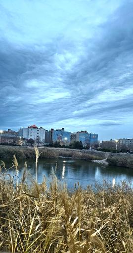 عکس دریاچه آبی فروزان