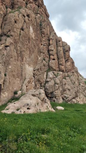 عکس سنگ نگاره آنوبانینی