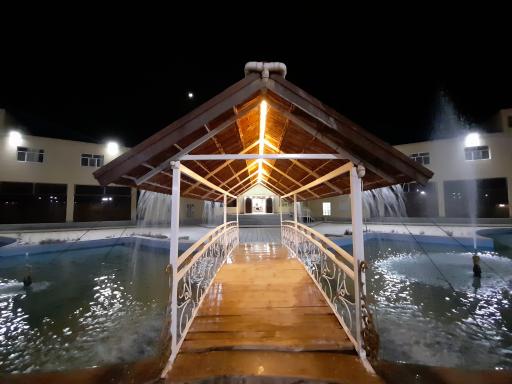 عکس هتل زنبق یزد