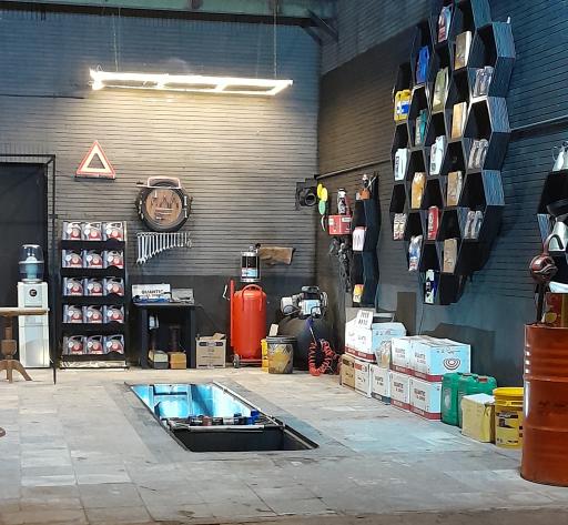 عکس تعویض روغن امیر