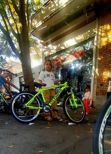 عکس دوچرخه فروشی حسین زاده