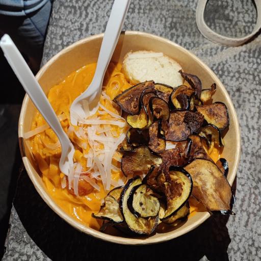 عکس پاستای دست‌ ساز پاساتا