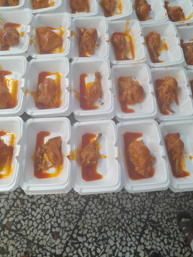 عکس رستوران و آشپزخانه امیرعلی