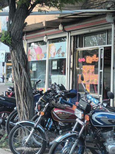 عکس ساندویچی طاهری