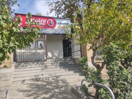 عکس فروشگاه عرضه مستقیم محصولات تولیدی شرکت ایران تایر