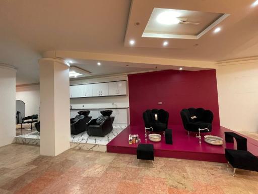 عکس سالن زیبایی آینا