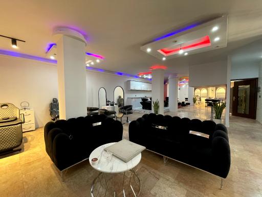 عکس سالن زیبایی آینا