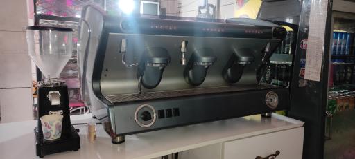 عکس کافه رستوران سناتور