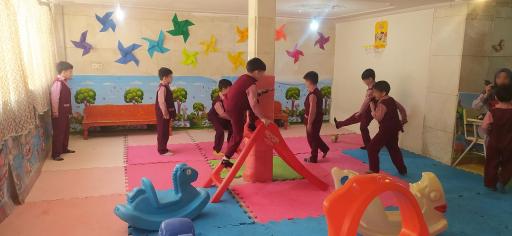 عکس پیش دبستانی و دبستان نسیم دانایی