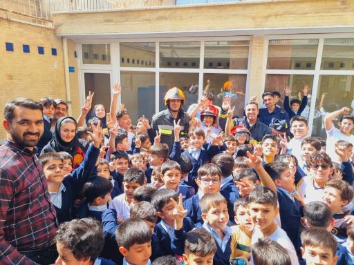 عکس دبستان پسرانه ملل