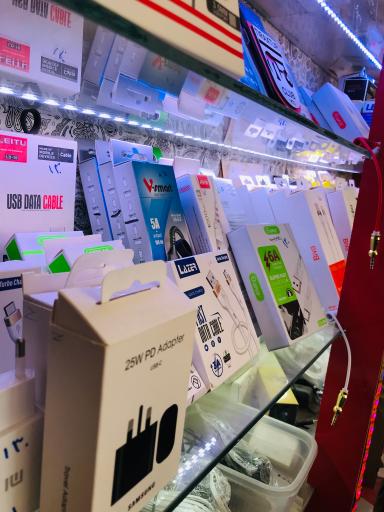 عکس خدمات موبایل آلما علی حاتمی