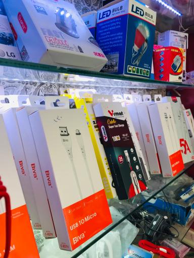 عکس خدمات موبایل آلما علی حاتمی