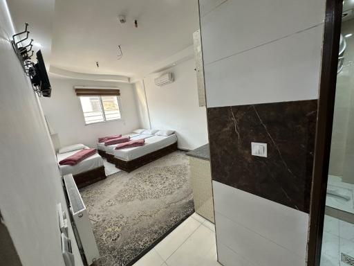  مهمانپذیر هشتمین خورشید