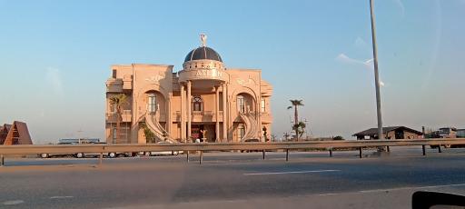 عکس عمارت آتلان