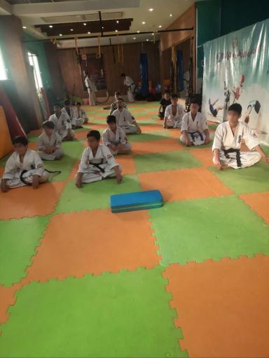 عکس باشگاه ورزشی ستارگان آسمان چیتگر