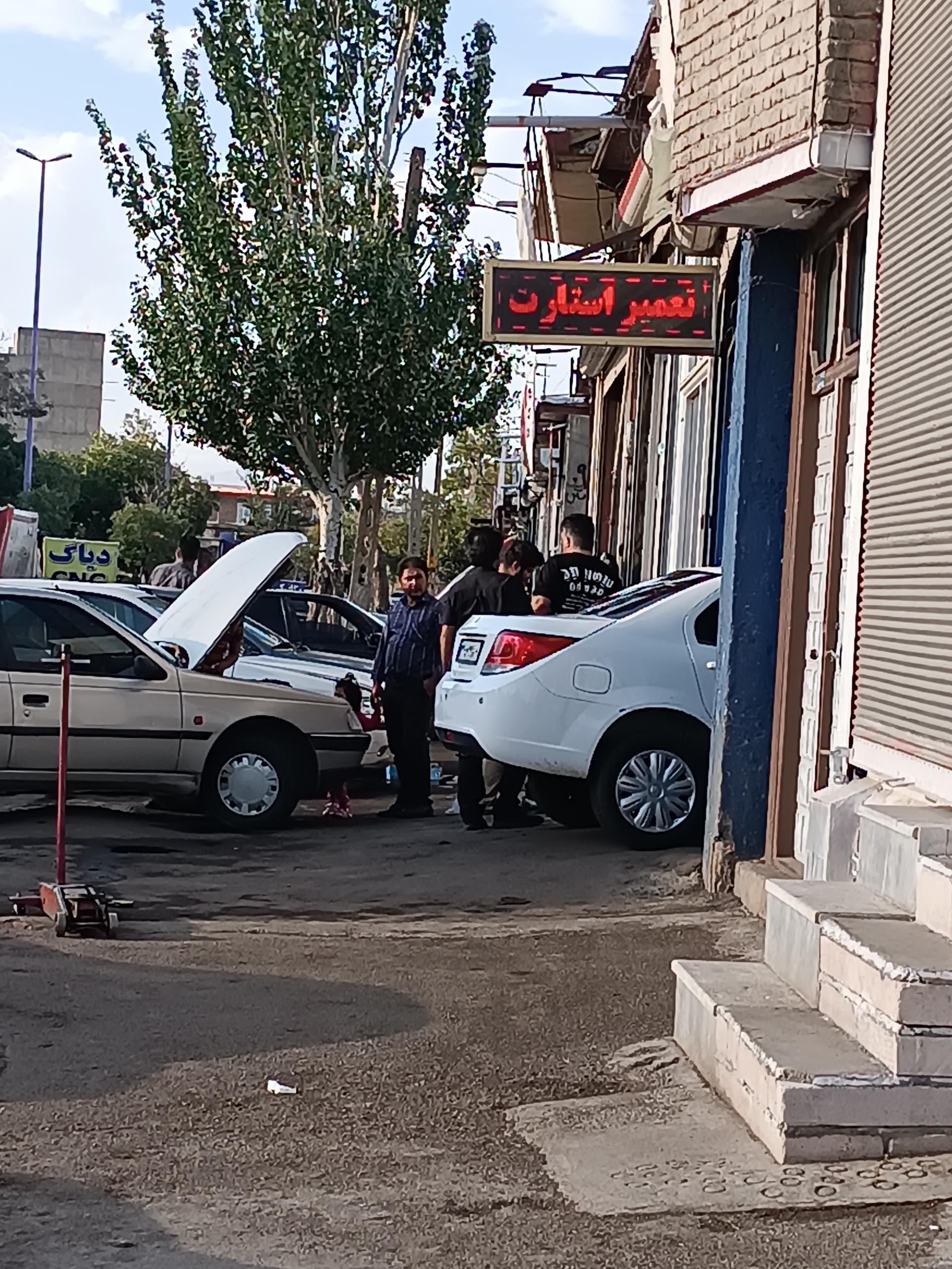 عکس متخصص برق خودرو