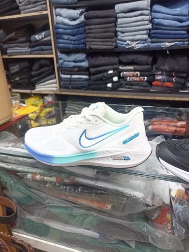 عکس فروشگاه دنیای پلنگی اهورا