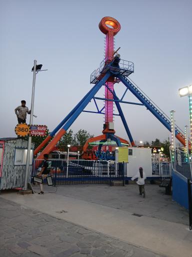 سرزمین هیجان انگیز دریاچه چیتگر