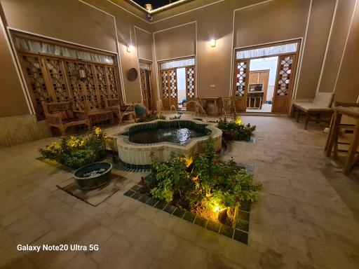 کافه بام خانه مفیدی