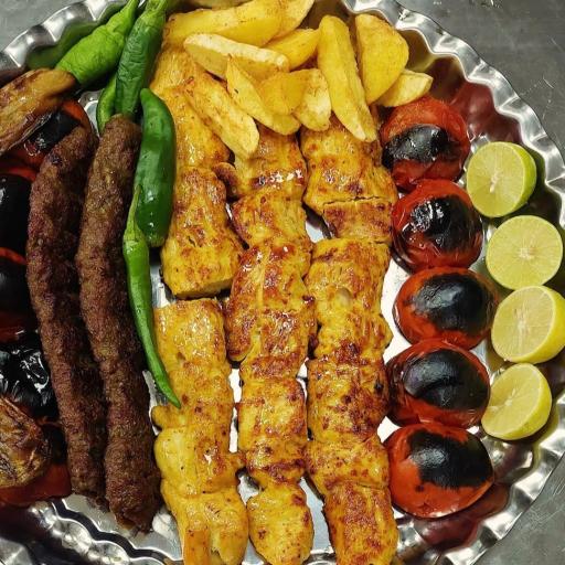 عکس رستوران و مجموعه پذیرایی ترکان