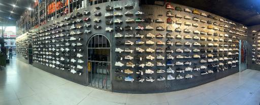 عکس فروشگاه کفش و لباس کوئلی شاپ