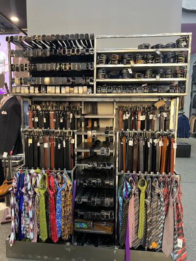 عکس فروشگاه کفش و لباس کوئلی شاپ