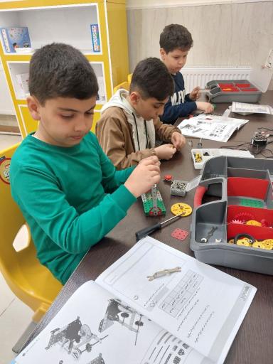 عکس گروه آموزشی اندیشه خلاق (یو سی مس، آیمت، رباتیک)