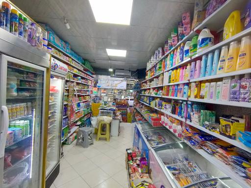 عکس سوپرمارکت محله