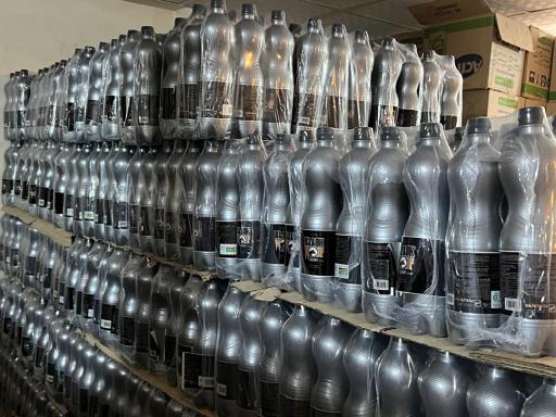 عکس پخش مواد غذایی حسین نیا