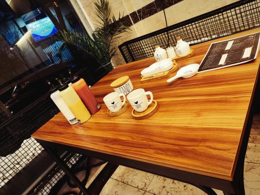 عکس فست فود بلوط خاورشهر