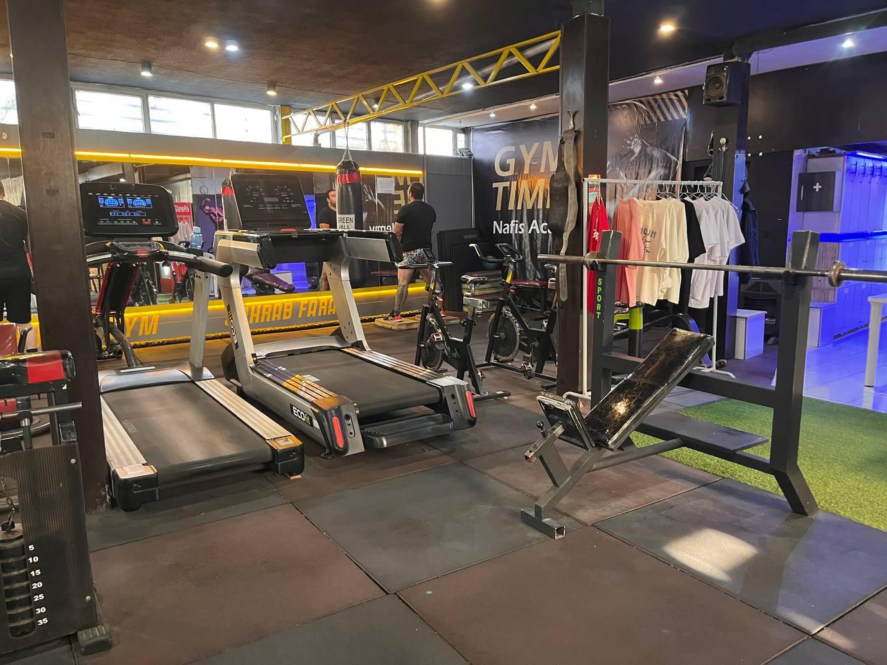 عکس باشگاه بدنسازی نفیس