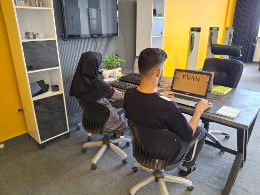 عکس گروه مهندسی اِوان