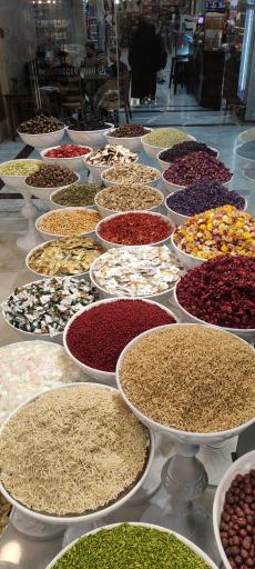 عکس آجیل و زعفران فاخر