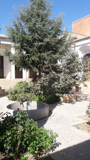 عکس خانه یغمایی ها و اداره میراث فرهنگی