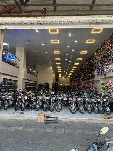 عکس فروشگاه موتور سیکلت حسینی