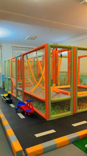 عکس خانه بازی چوبین 