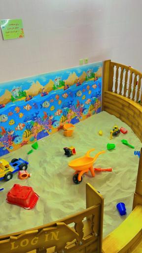 عکس خانه بازی چوبین 