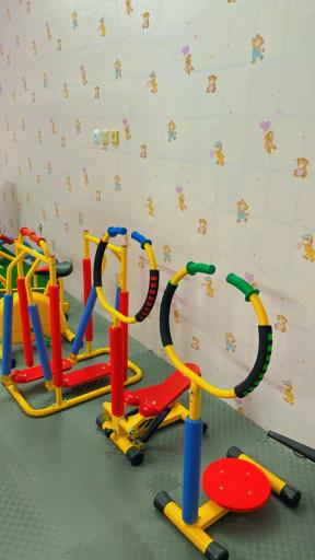 عکس خانه بازی چوبین 