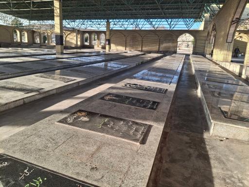 عکس گلزار شهدای میانه